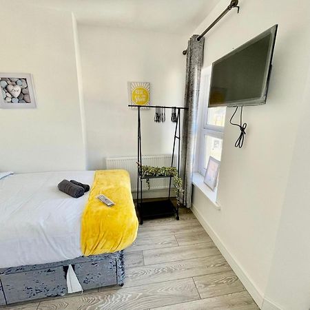 Cheerful 1 Bed Apartment Cardiff City Centre - Penarth Rd מראה חיצוני תמונה