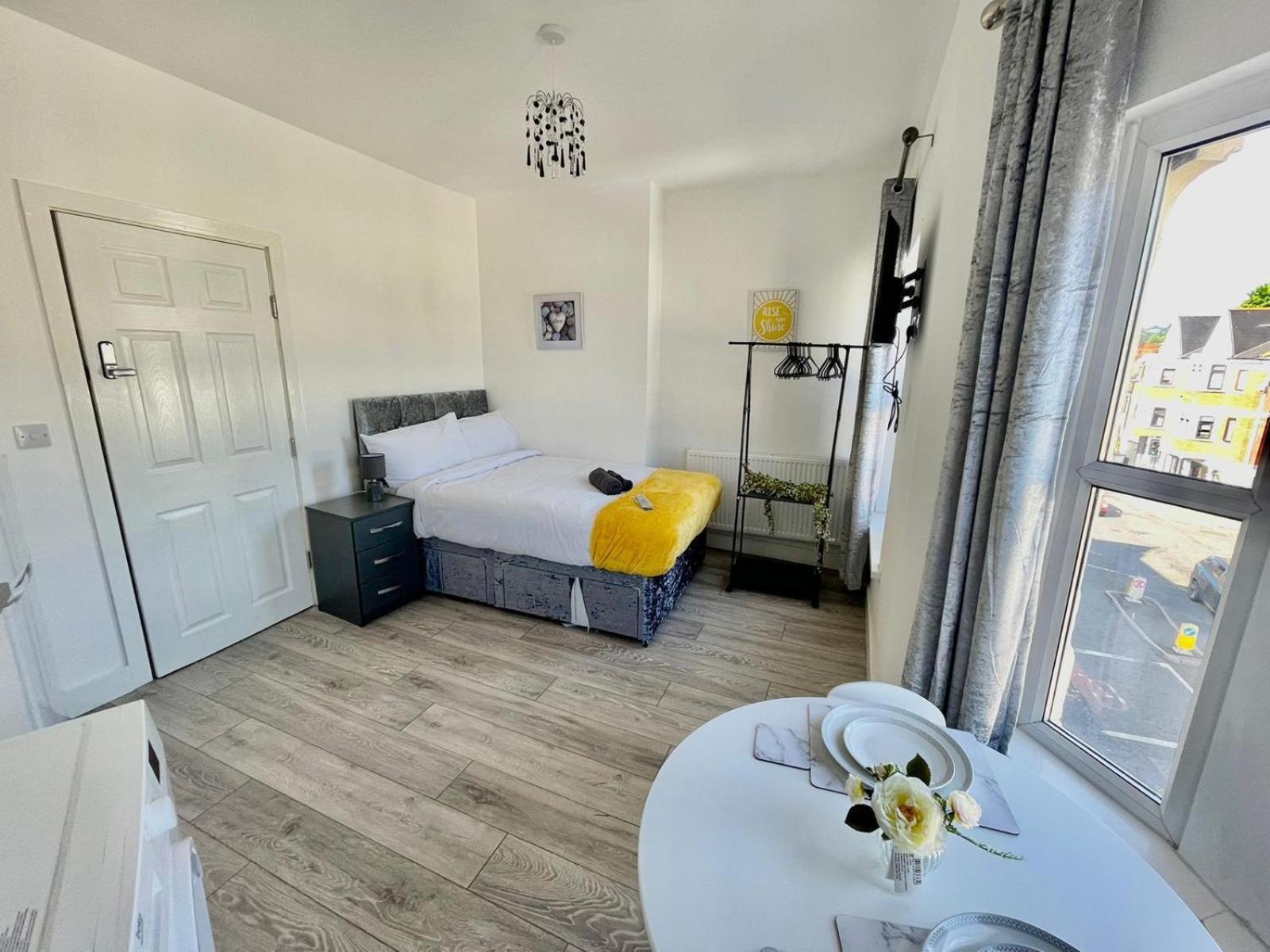 Cheerful 1 Bed Apartment Cardiff City Centre - Penarth Rd מראה חיצוני תמונה