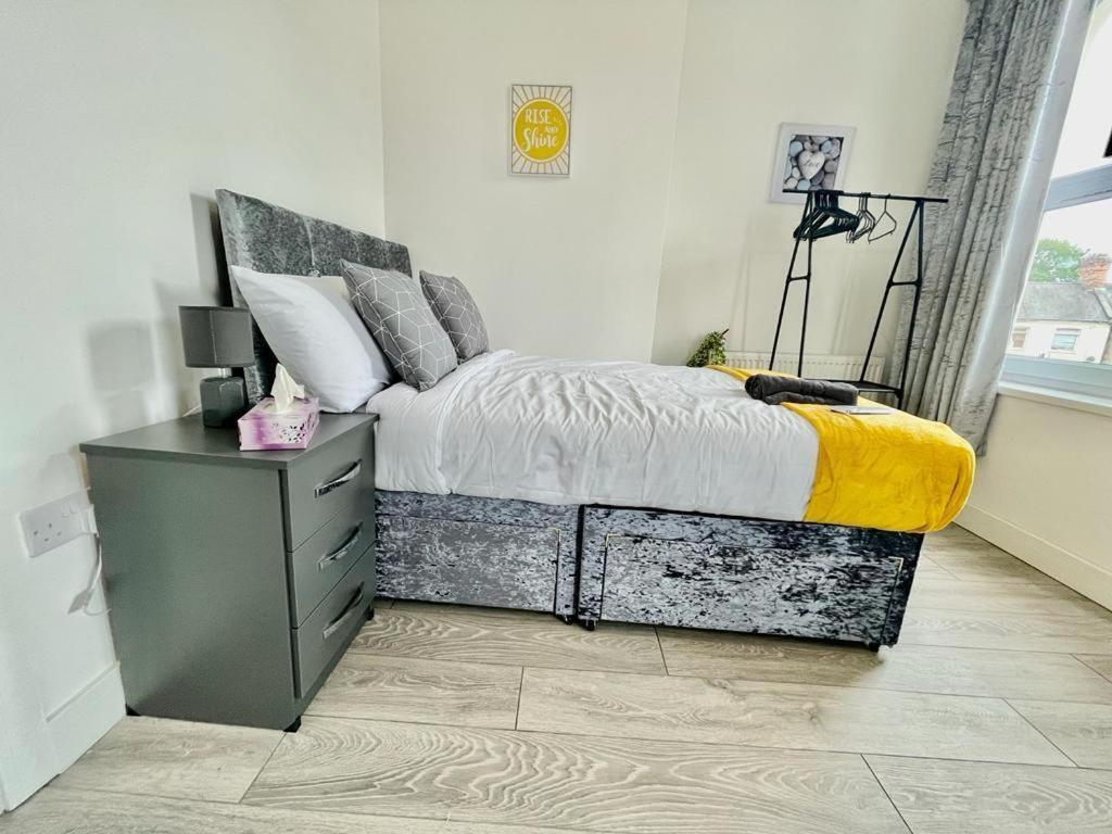 Cheerful 1 Bed Apartment Cardiff City Centre - Penarth Rd חדר תמונה